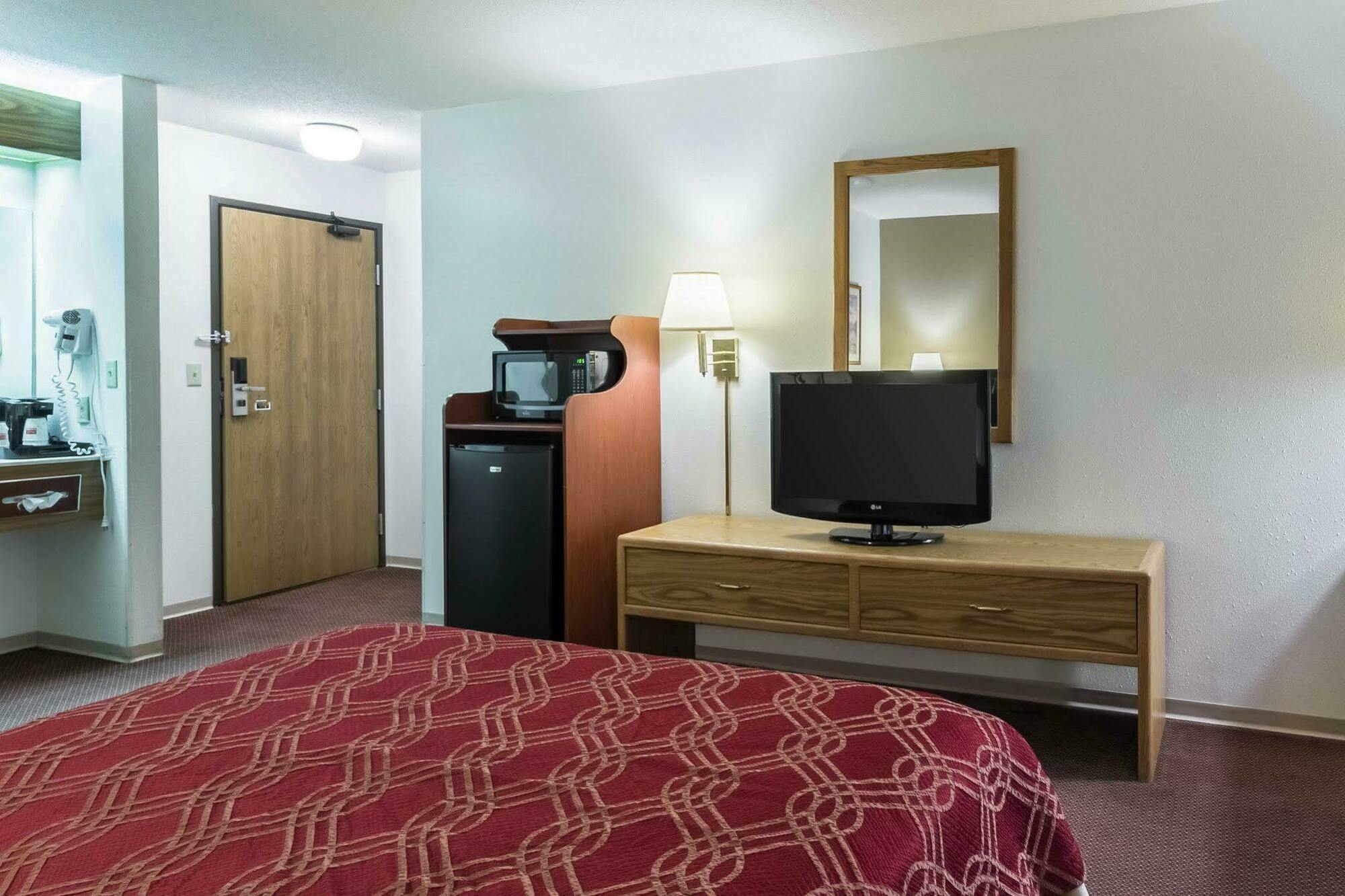Econo Lodge Ortonville Exteriér fotografie